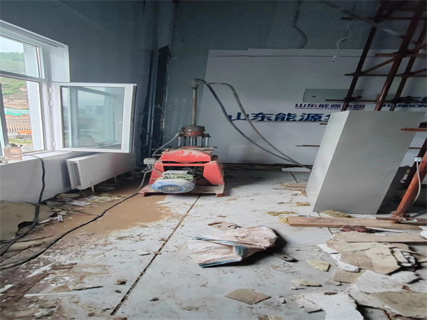 宁蒗地基基础下沉墙体裂缝加固注浆顶升施工